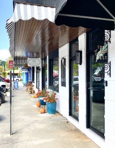 the feathered nest rental downtown west jefferson north carolina